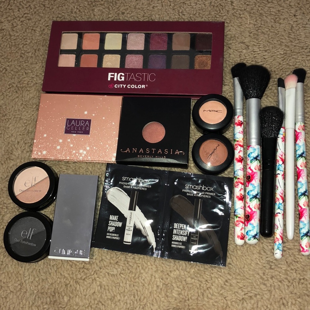 Eyeshadow & brushes bundle